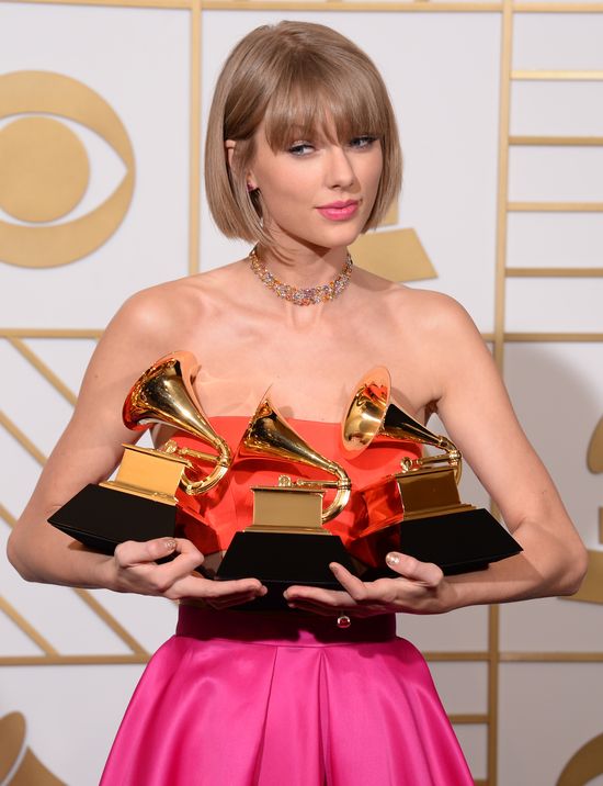 Tom Hiddleston żałuje związku z Taylor Swift?