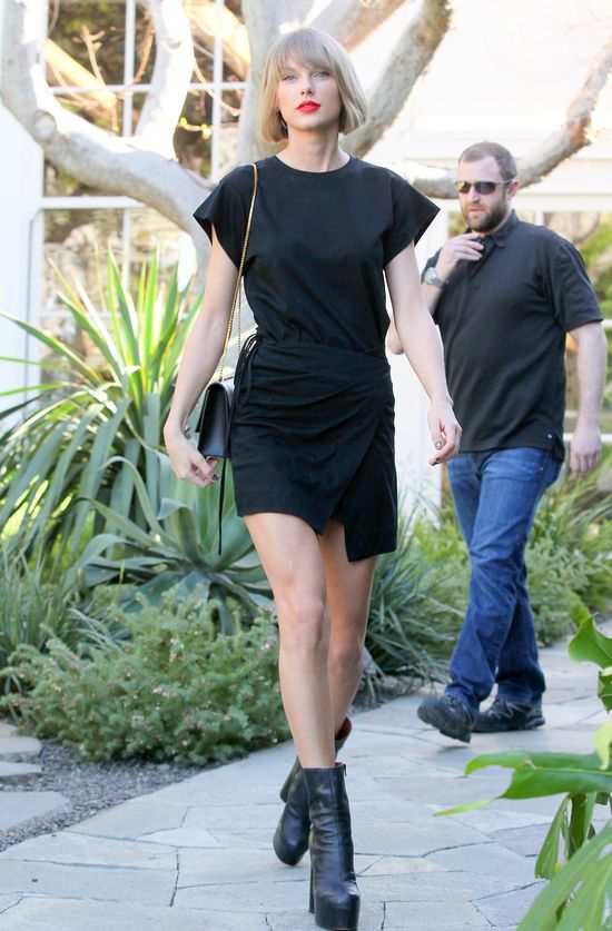 Chloe Moretz odrzuciła TAKĄ ofertę od samej Taylor Swift Chloe Moretz odrzuciła TAKĄ ofertę od samej Taylor Swift