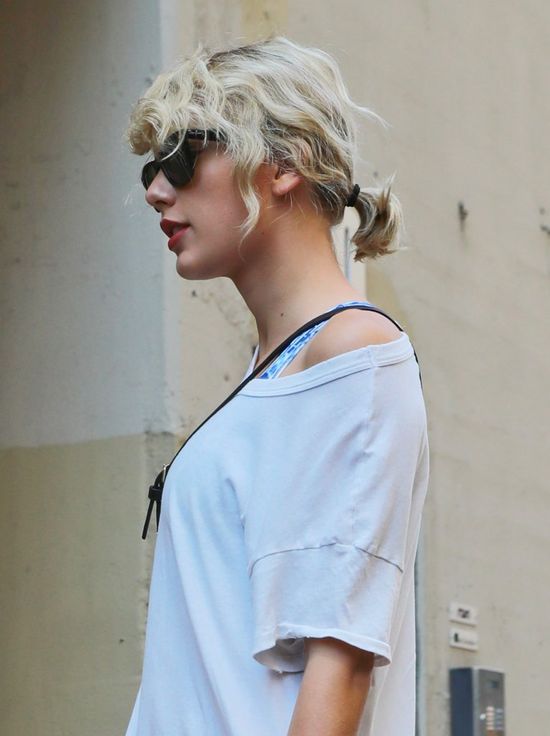 Taylor Swift próbuje się wkupić wkupić w łaski fanów? Przekazała milion $...