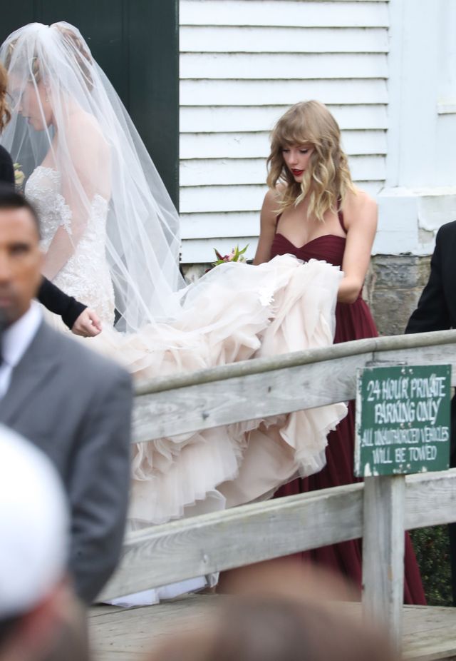 Po weselu przyjaciółki, Taylor Swift spotkało coś bardzo przykrego Po weselu przyjaciółki, Taylor Swift spotkało coś bardzo przykrego