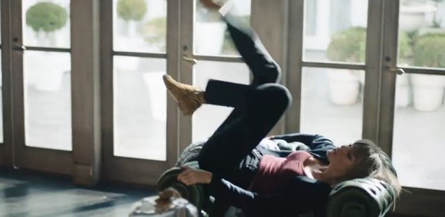 Tak tańczy Tylor Swift, gdy nikt nie patrzy (VIDEO) Tak tańczy Tylor Swift, gdy nikt nie patrzy (VIDEO)