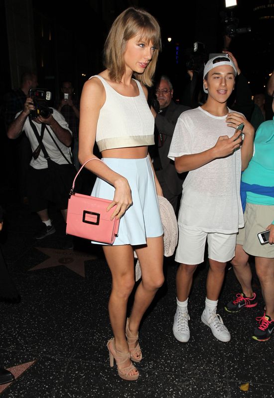 Calvin Harris zmieni styl Taylor Swift? (FOTO) Calvin Harris zmieni styl Taylor Swift? (FOTO)