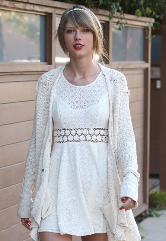 Wow! Tylor Swift zrezygnowała z dojrzałego stylu i... (FOTO) Wow! Tylor Swift zrezygnowała z dojrzałego stylu i... (FOTO)
