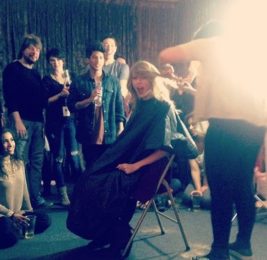 Taylor Swift ma krótkie włosy! (FOTO) Taylor Swift ma krótkie włosy! (FOTO)