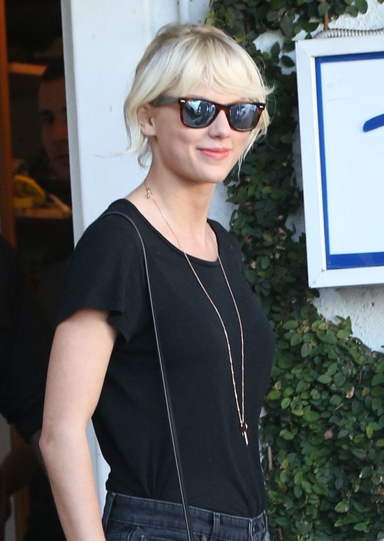 Fani proszą Taylor Swift o... zmianę fryzury (FOTO) Fani proszą Taylor Swift o... zmianę fryzury (FOTO)