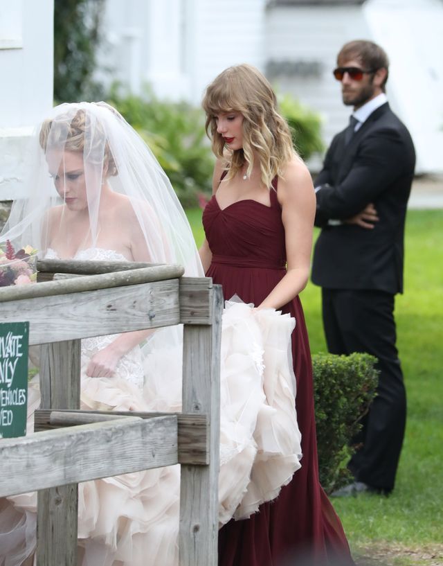 Po weselu przyjaciółki, Taylor Swift spotkało coś bardzo przykrego Po weselu przyjaciółki, Taylor Swift spotkało coś bardzo przykrego