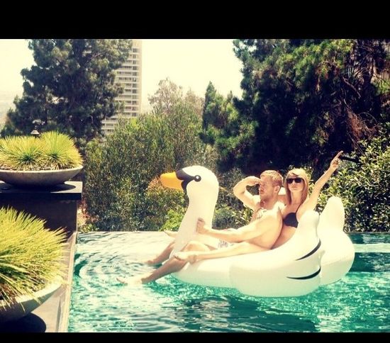 Taylor Swift i Calvin Harris podpiszą intercyzę? Taylor Swift i Calvin Harris podpiszą intercyzę?