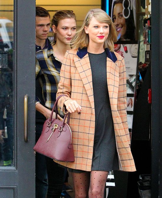 Taylor Swift i Karlie Kloss mieszkają razem (FOTO) Taylor Swift i Karlie Kloss mieszkają razem (FOTO)