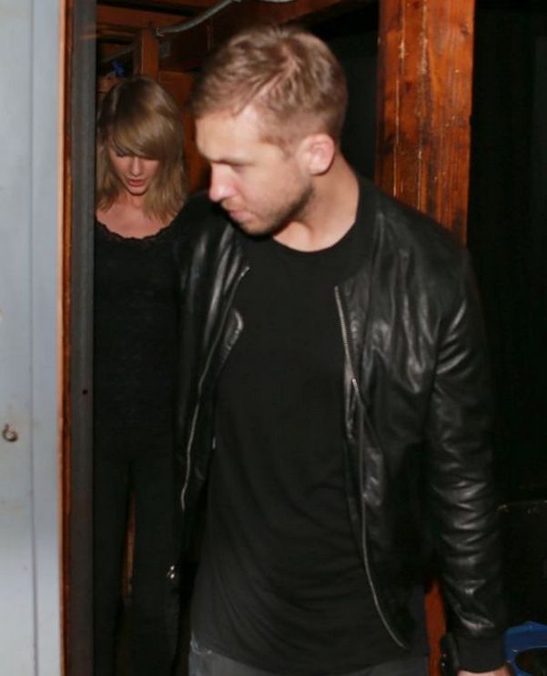 Taylor Swift promienieje u boku Harrisa (FOTO)