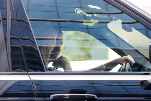 Taylor Swift promienieje u boku Harrisa (FOTO)