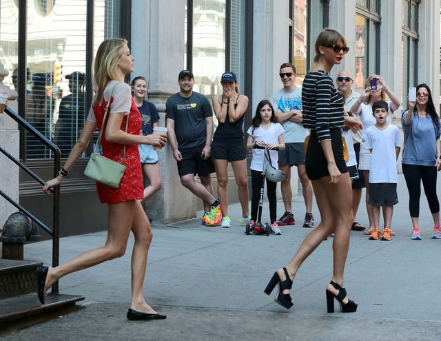 Ona nie boi się przyjaźnić z modelkami (FOTO)