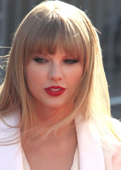 Panie Kennedy obserwują Taylor Swift Panie Kennedy obserwują Taylor Swift