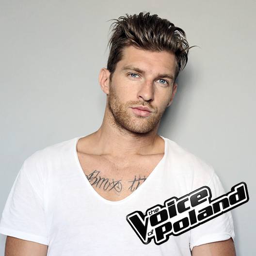 Może zamiast do The Voice powinien był pójść do Top Model?