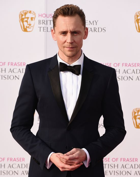 Jeśli Tom Hiddleston myśli poważnie o Taylor Swift, musi...