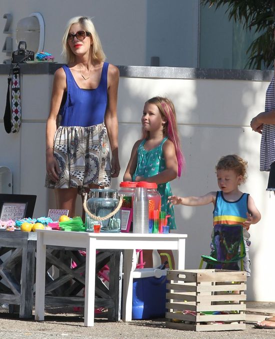 Tori Spelling planuje ZMASAKROWAĆ swoją twarz (FOTO)