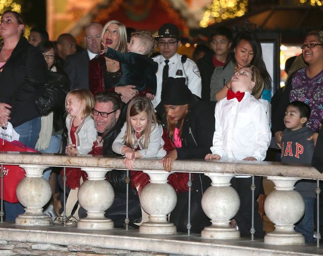 Tori Spelling udaje rodzinną sielankę (FOTO) Tori Spelling udaje rodzinną sielankę (FOTO)