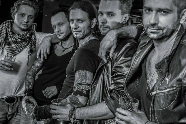 Radosław Majdan został gitarzystą w kapeli rockowej Radosław Majdan został gitarzystą w kapeli rockowej