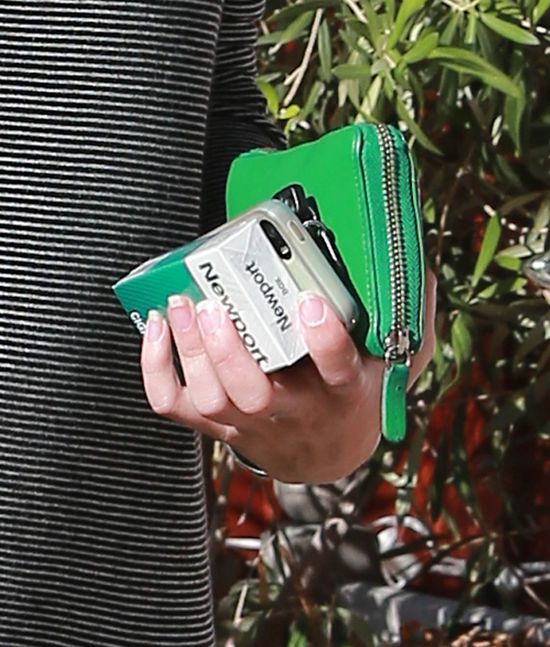 Wściekła i łysa Tullulah Willis pokrzywa się paparazzi FOTO