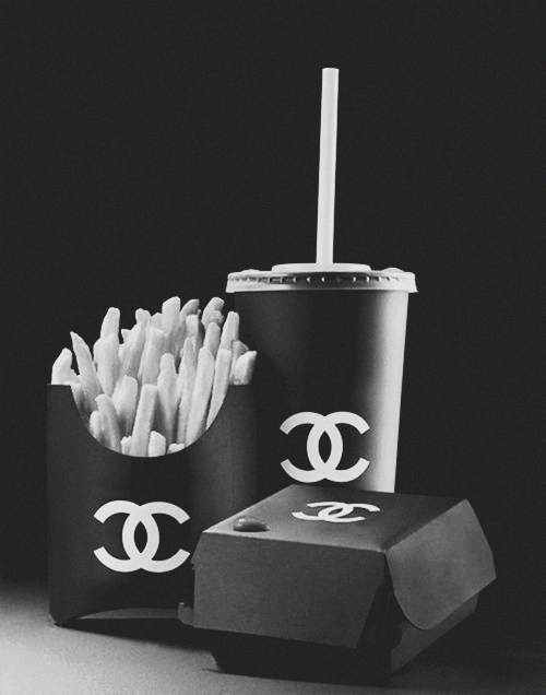 Czyj to urodzinowy tort? (FOTO)