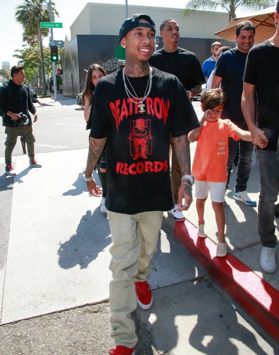 Tyga pochwalił się zdjęciem z wakacji. Z kim je spędza?