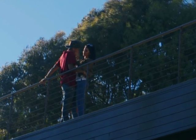 Kylie i Tyga całują się w jego nowym klipie! (FOTO) Kylie i Tyga całują się w jego nowym klipie! (FOTO)