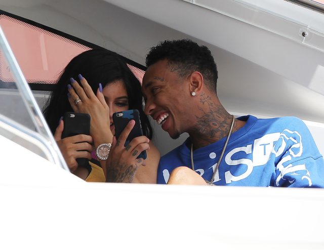 Fani Kylie Jenner wyśmiali nowy sposób zarabiania pieniędzy Fani Kylie Jenner wyśmiali nowy sposób zarabiania pieniędzy