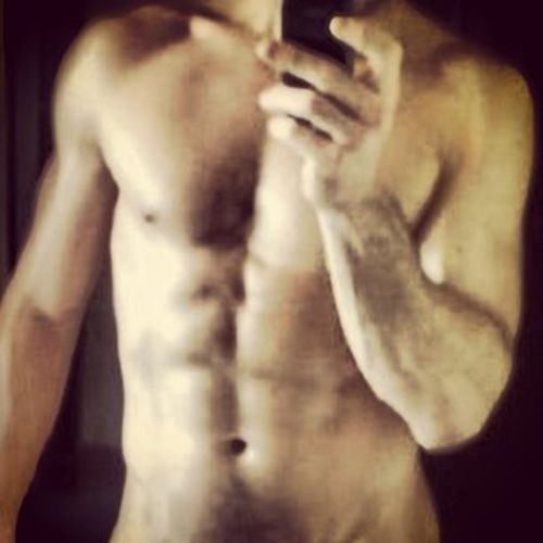 Dawid Woliński wyciska siódme poty na siłowni (VIDEO)