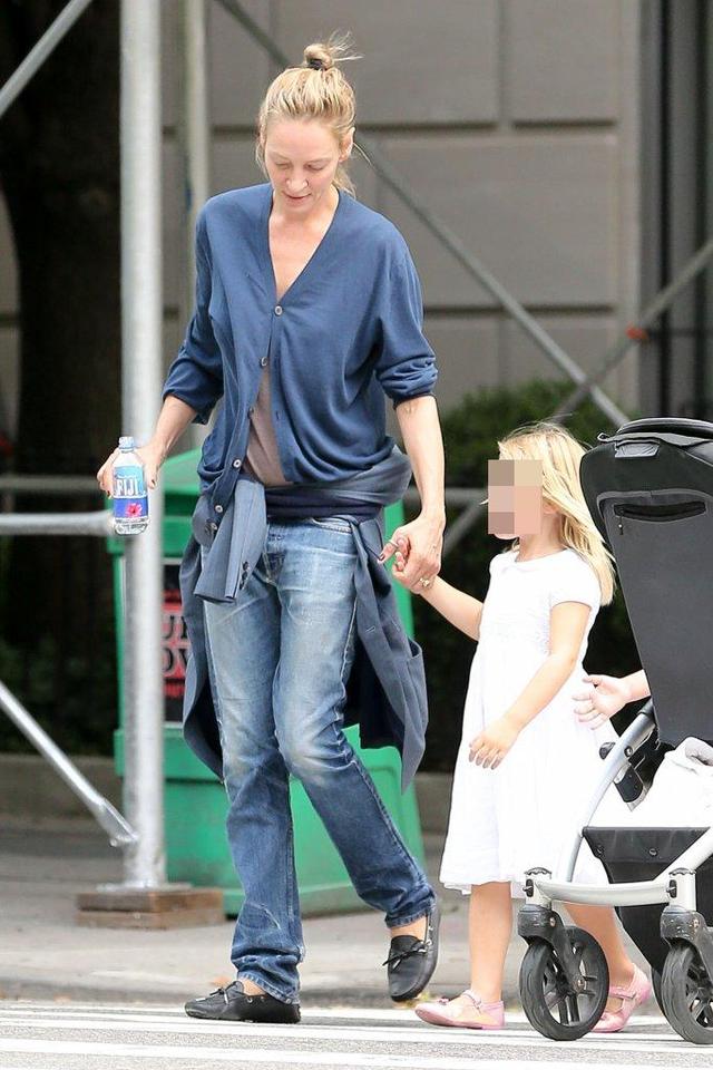 Nosi imię hinduskiej bogini światła i piękna - Uma Thurman bez makijażu (FOTO)