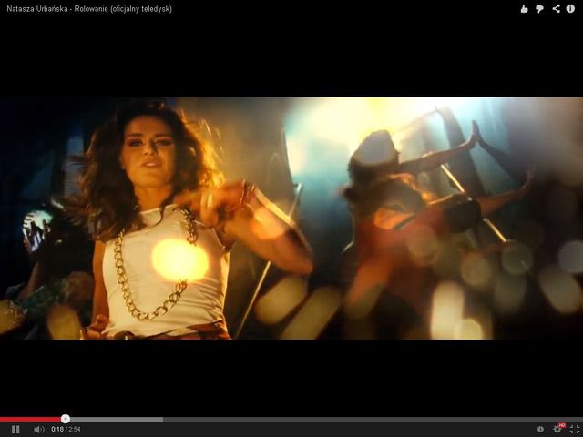 Mokra Urbańska wije się na podłodze w ubikacji (FOTO)