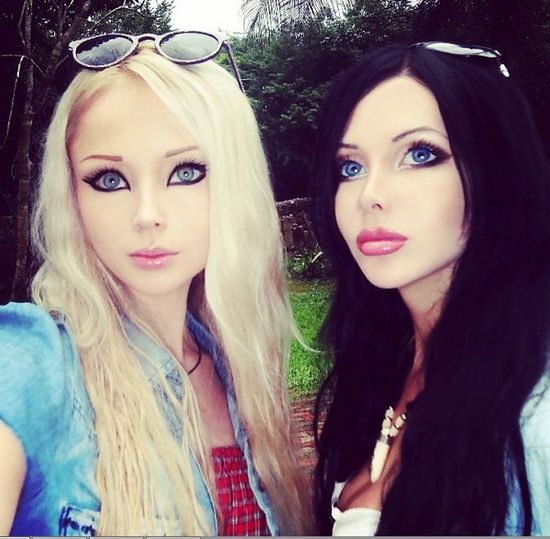 Luxuria Astaroth przypomina już żywą lalkę Barbie! (FOTO) Luxuria Astaroth przypomina już żywą lalkę Barbie! (FOTO)