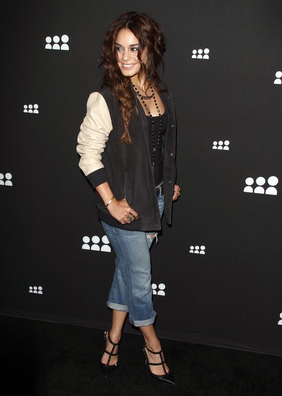 Vanessa Hudgens kontra Miley Cyrus (FOTO)