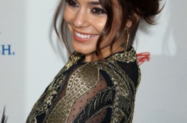 Vanessa Hudgens wygląda jak choinka (FOTO)