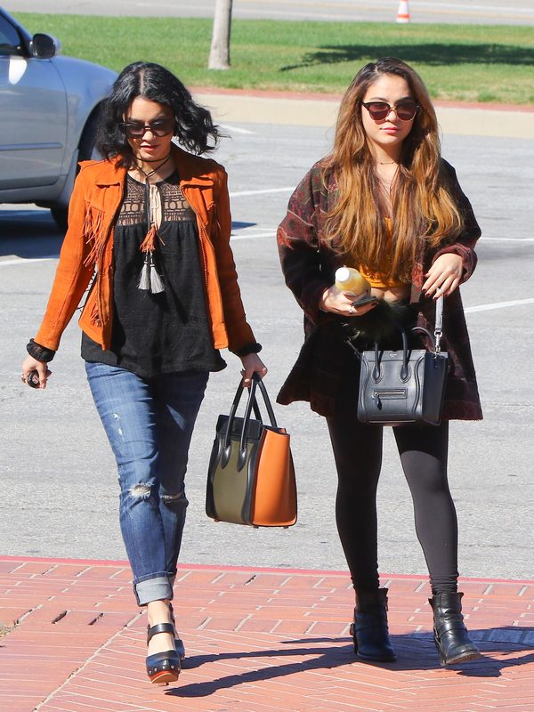 Paparazzi nie odpuszczają Vanessie Hudgens przed pogrzebem