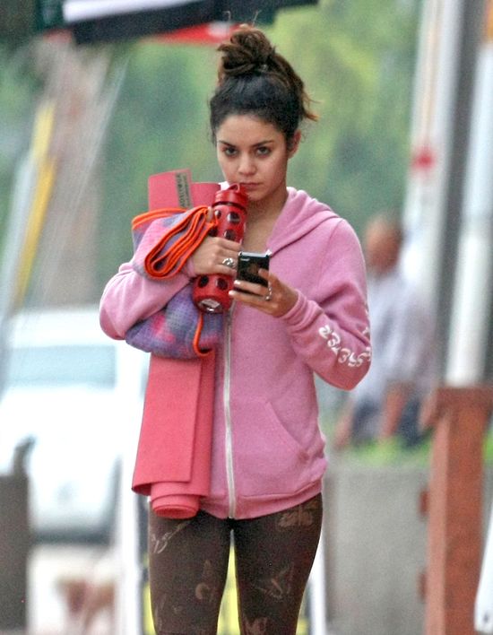 Vanessa Hudgens też miewa gorsze dni (FOTO) Vanessa Hudgens też miewa gorsze dni (FOTO)