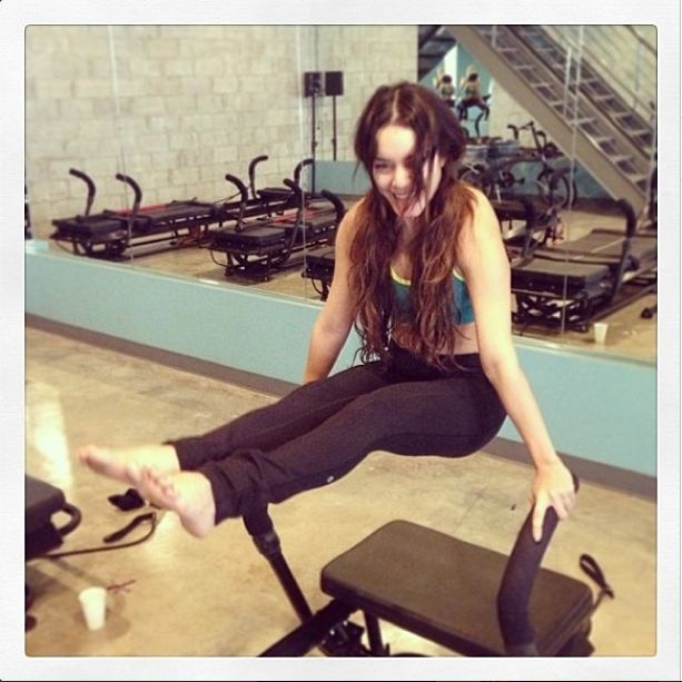 Vanessa Hudgens chwali się swoim ciałem w bikini (FOTO)