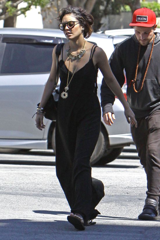 Vanessa Hudgens z chłopakiem na randce (FOTO) Vanessa Hudgens z chłopakiem na randce (FOTO)