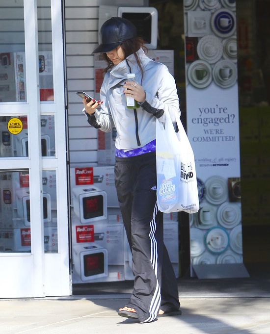 Najgorsza ze stylizacji Vanessy Hudgens? (FOTO)