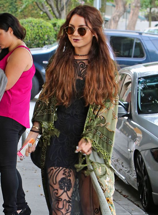 Gotycki look Vanessy Hudgens  (FOTO)