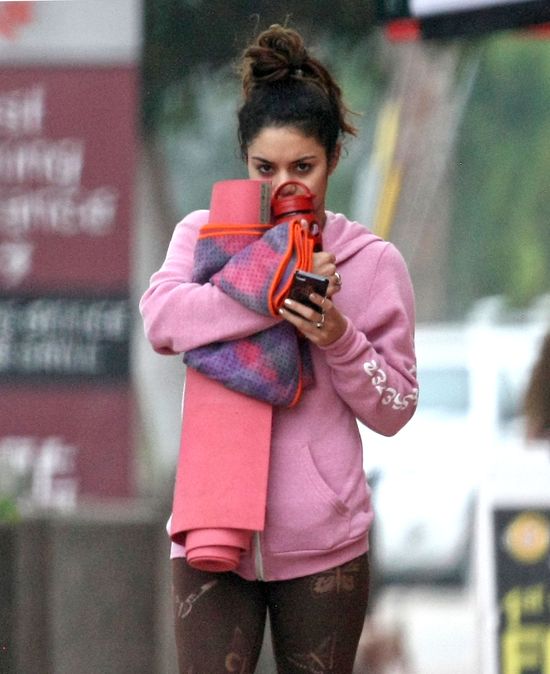 Vanessa Hudgens też miewa gorsze dni (FOTO) Vanessa Hudgens też miewa gorsze dni (FOTO)