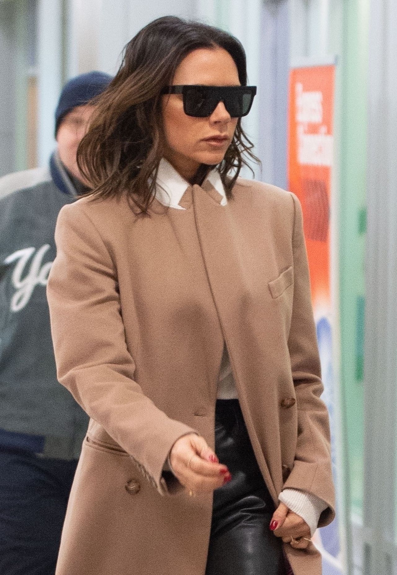 Victoria Beckham lansuje modę na te buty - wiosną będzie szał? (ZDJĘCIA)