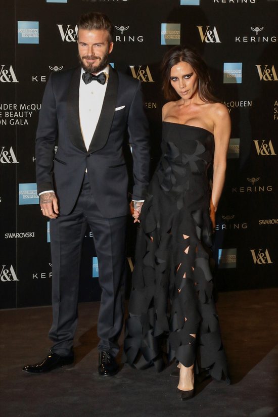 Kto tak skrzywdził Victorię Beckham? (FOTO)