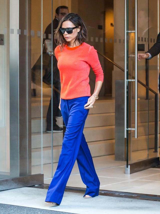 Ubrana od stóp do głów? Nie szkodzi - spójrzcie na reakcje mężczyzn (FOTO) Ubrana od stóp do głów? Nie szkodzi - spójrzcie na reakcje mężczyzn (FOTO)