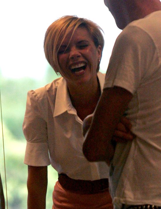 Zakochani państwo Beckham na okładce Vogue Paris (FOTO) Zakochani państwo Beckham na okładce Vogue Paris (FOTO)