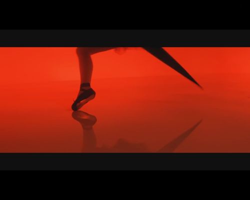 Victoria Modesta ma protezę nogi i robi furorę w sieci VIDEO Victoria Modesta ma protezę nogi i robi furorę w sieci VIDEO