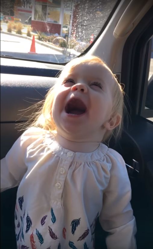 Wow! Ta 2-latka brawurowo zaśpiewała przebój Adele (VIDEO)