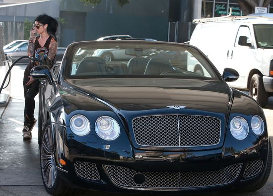 Kat Von D i jej luksusowe autko (FOTO)