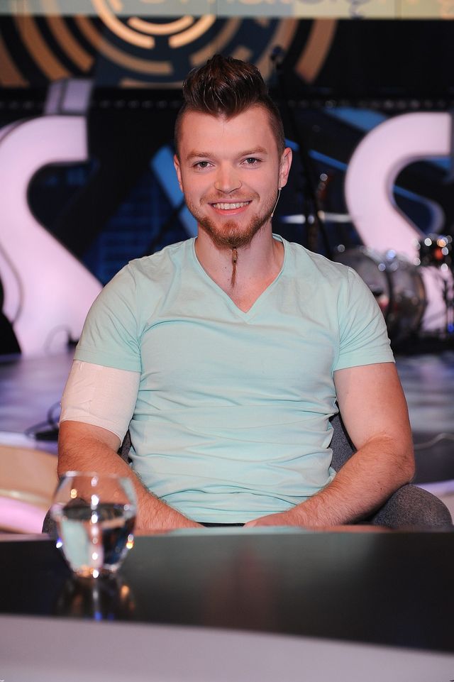 Chica, suczka Sylwestra Wardęgi, miała wypadek (FOTO)