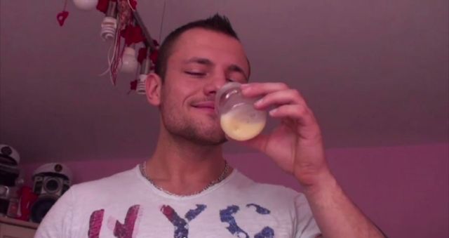 Trybson po treningach pijał mleko z piersi Elizki (VIDEO)