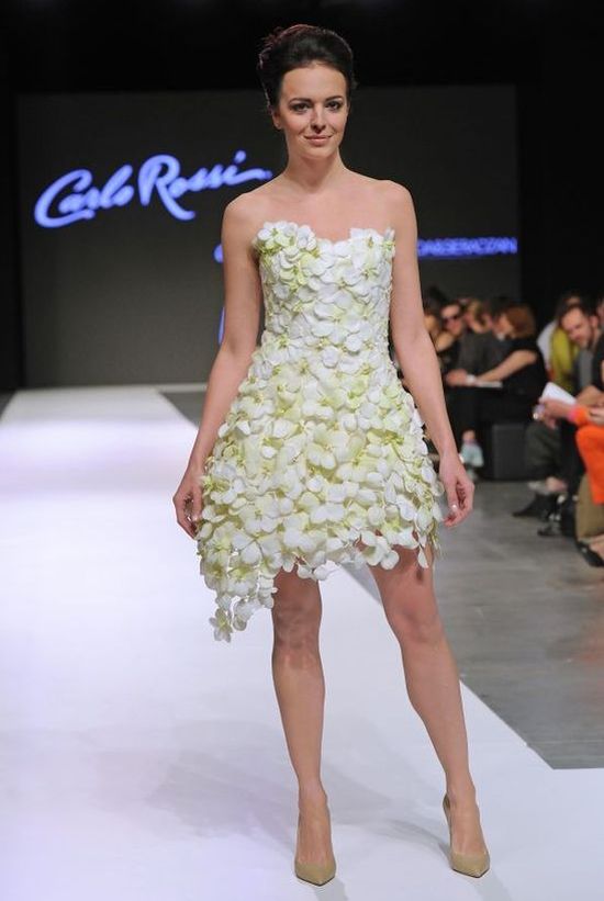 Lubert i Wendzikowska w sukniach ze storczyków (FOTO) Lubert i Wendzikowska w sukniach ze storczyków (FOTO)