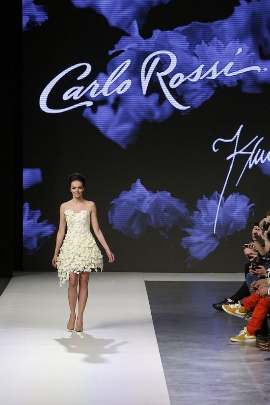 Lubert i Wendzikowska w sukniach ze storczyków (FOTO) Lubert i Wendzikowska w sukniach ze storczyków (FOTO)